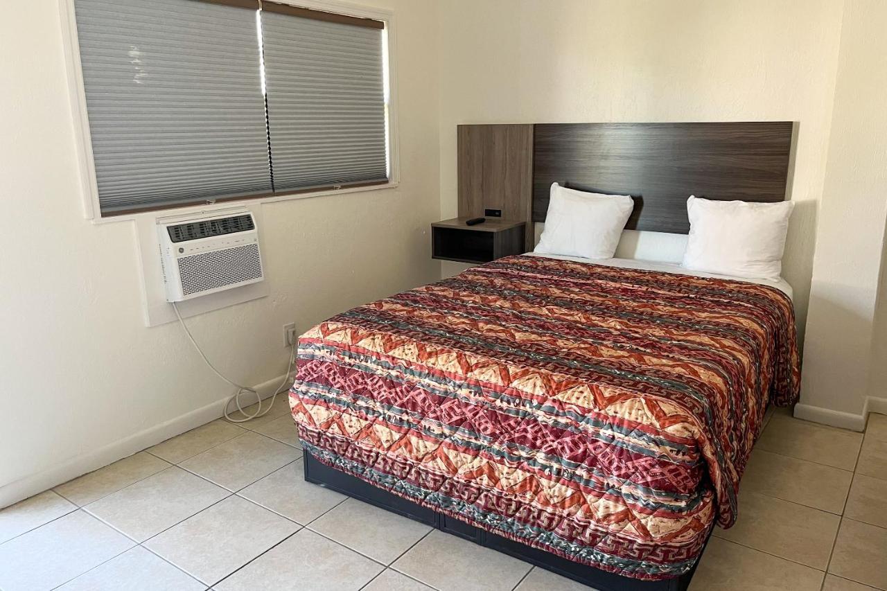 Captain'S Table Hotel By Everglades Adventures Everglades City Exterior foto