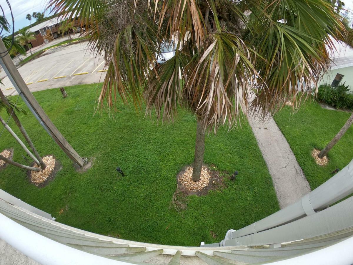 Captain'S Table Hotel By Everglades Adventures Everglades City Exterior foto